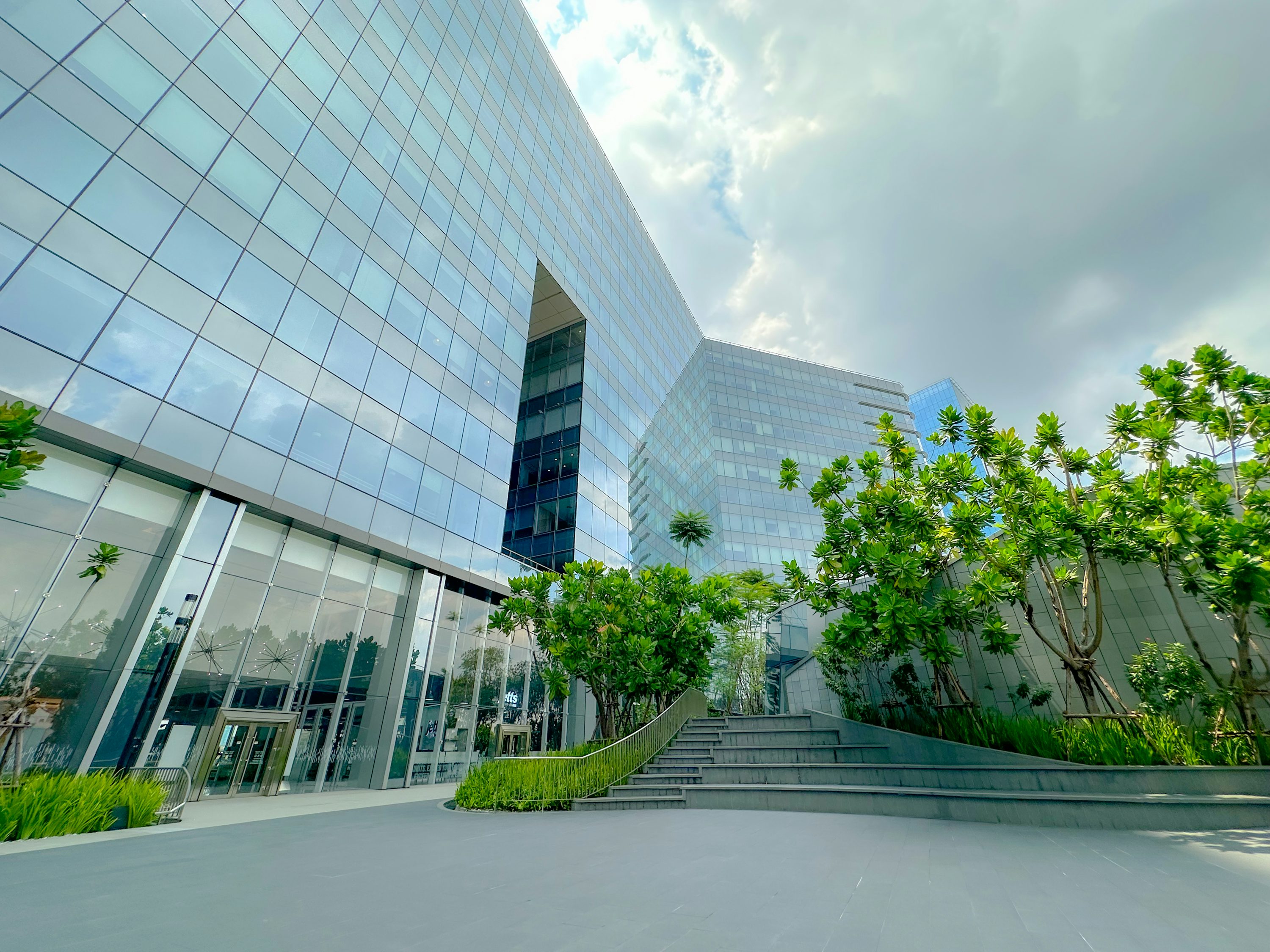 Hình ảnh hoạt động và thiết bị của Greencore Solutions